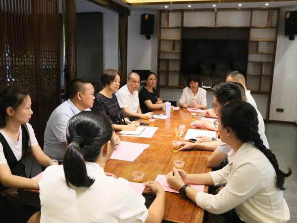 党建业务双融合  示范引领促发展